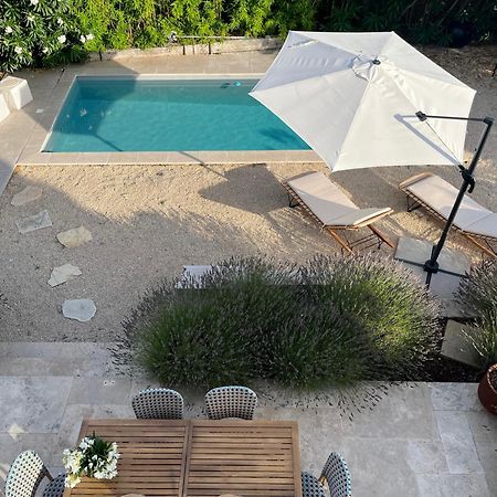 Villa Aprile Saint-Étienne-du-Grès Екстериор снимка